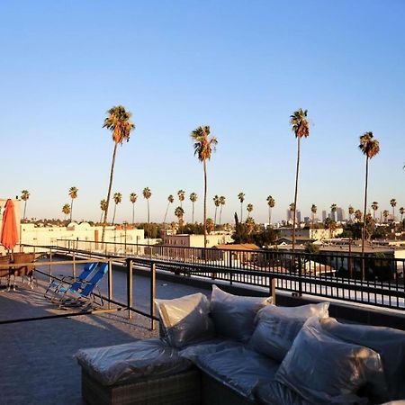 New Luxury Hollywood Sign View- Condo Лос-Анджелес Экстерьер фото